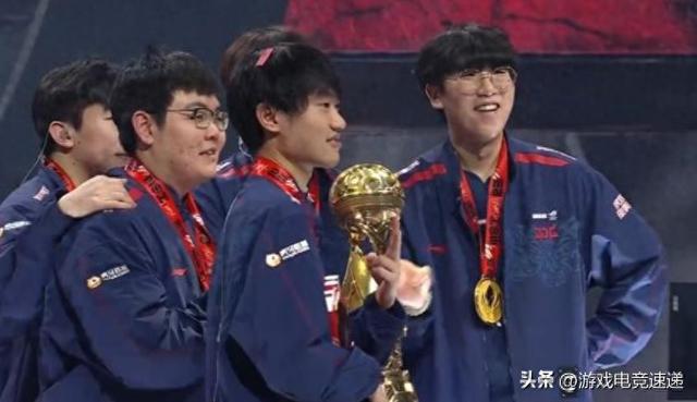 LOL：T1 冠军皮肤激起热烈讨论，杰斯、盲僧、阿狸、金克丝和烈娜塔成为焦点