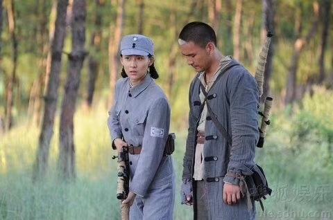 《热血对决:湖北电视台综合频道热播中的神枪》